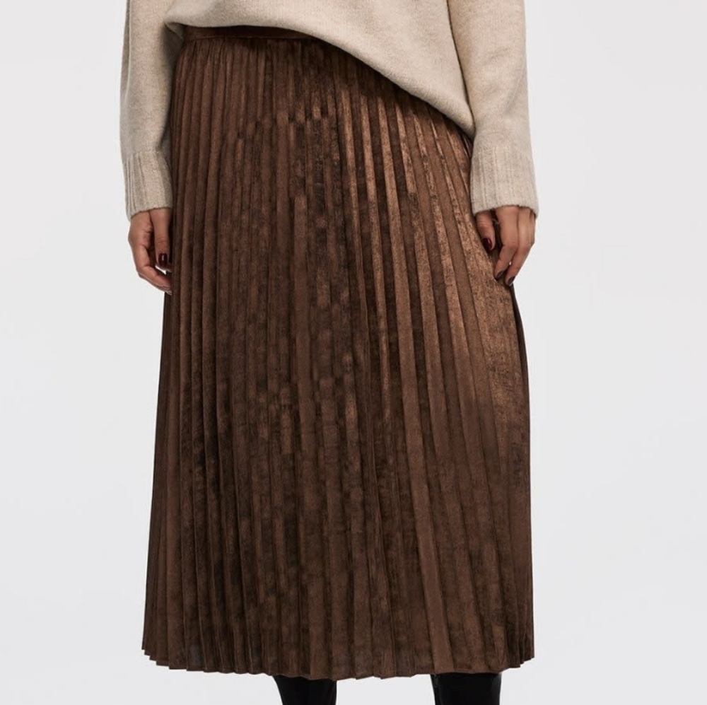M🏵️Reitmans Chocolate Brown Pleated Midi Skirt - Picture 6 of 9